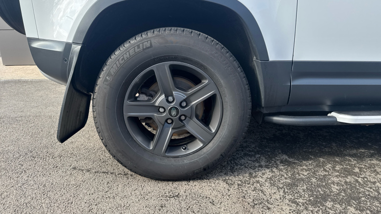 Land Rover Defender 90 Diesel 3.0 D250 Hard Top Auto